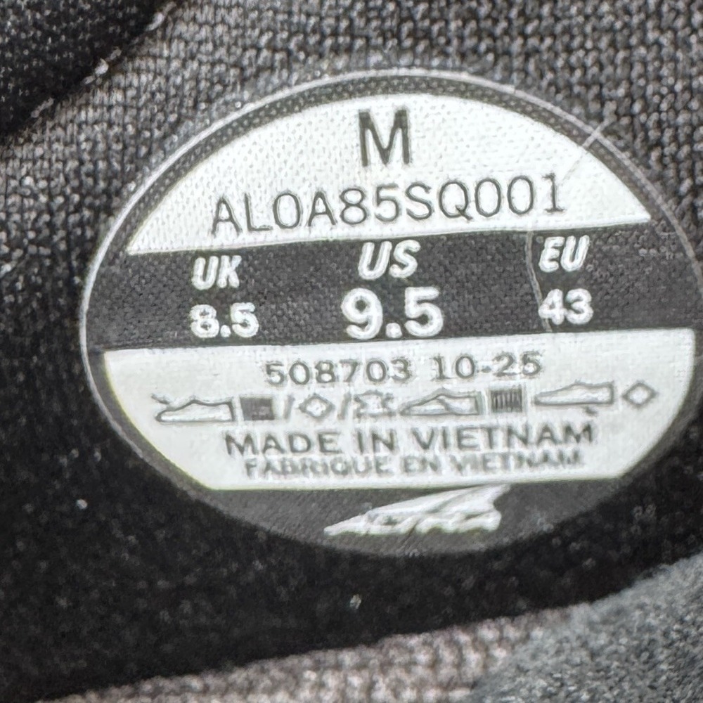 Altra Voyager Mens Size 9.5 Black Vibram Trail Running Hiking Shoes AL0A85SQ001 - Picture 14 of 15